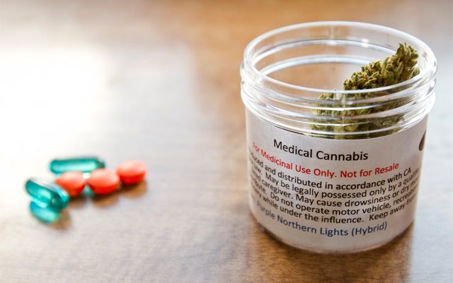 a-quarter-of-cancer-patients-use-MMJ-to-relieve-symptoms