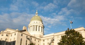 maine-lawmakers-move-forward-with-plans-to-implement-voter-approved-retail-cannabis-sales